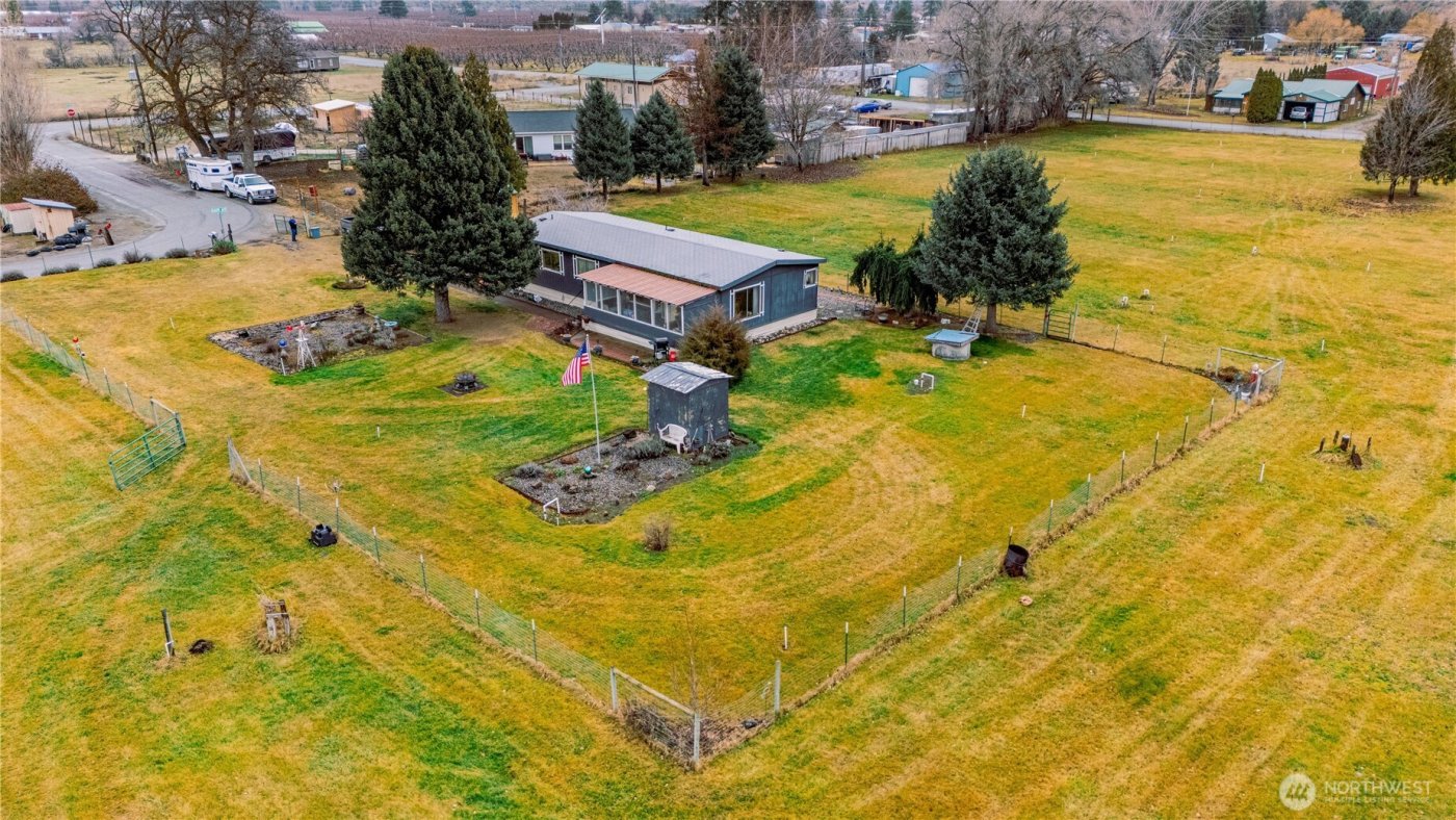 213 Davis Ave. , Brewster, WA 98812