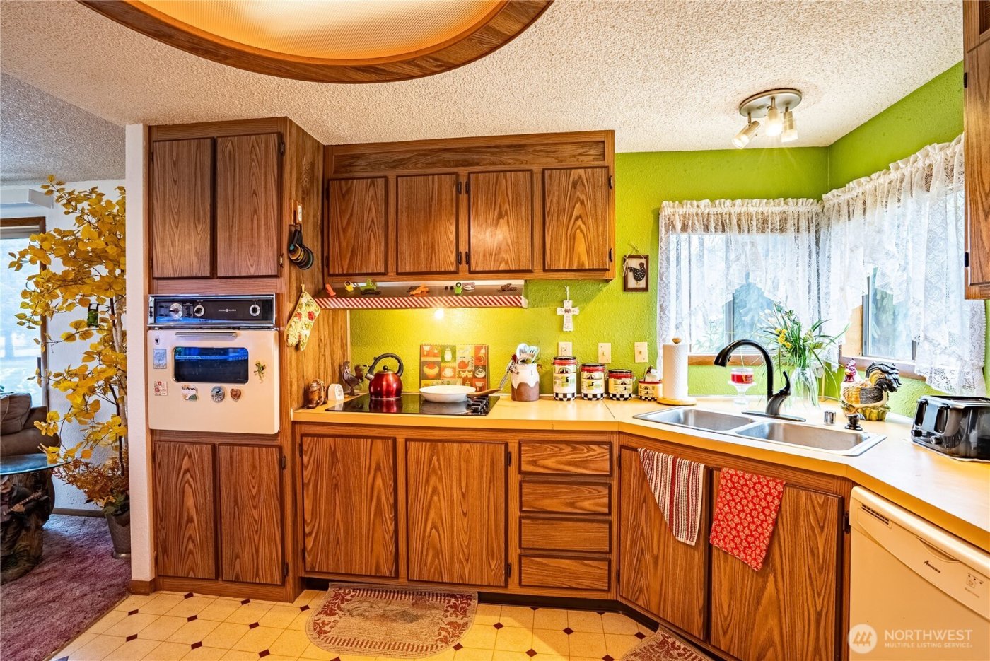 213 Davis Ave. , Brewster, WA 98812