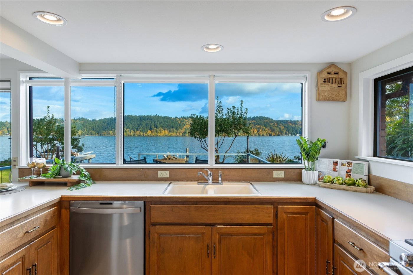 14026 Riviera Place NE, Seattle, WA 98125