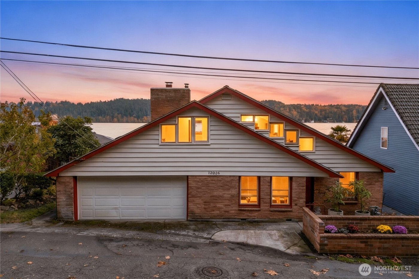 14026 Riviera Place NE, Seattle, WA 98125