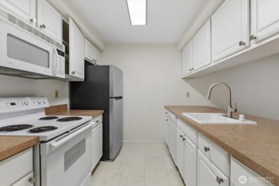 132 NE 95th Street #B309, Seattle, WA 98115 - Photo 18