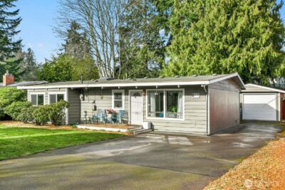 8415 238th Street SW, Edmonds, WA 98026-8938