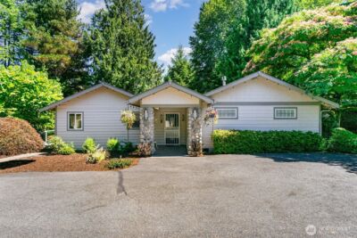 2726 Pioneer Way E, Tacoma, WA 98404-5330
