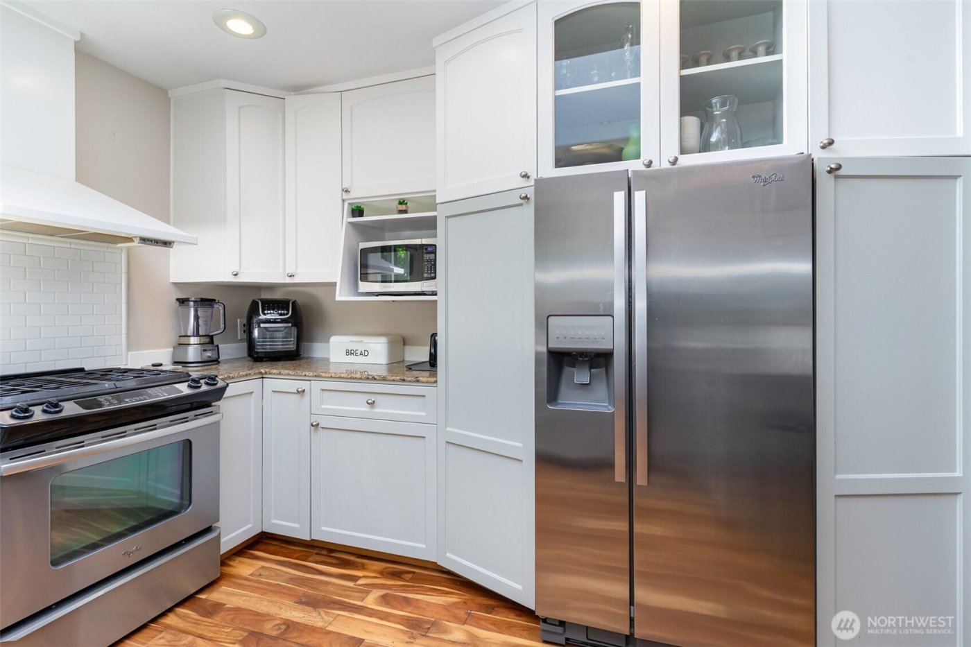 2726 Pioneer Way E, Tacoma, WA 98404-5330