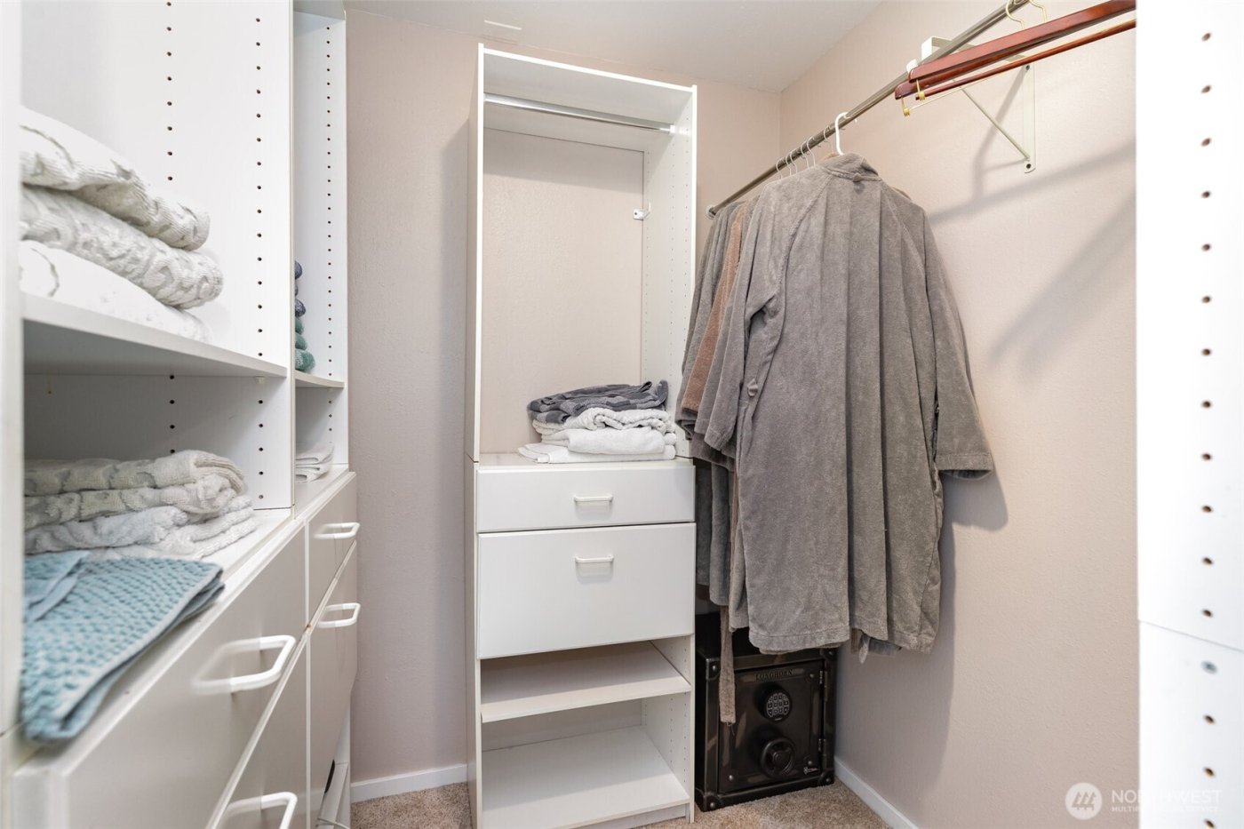 2726 Pioneer Way E, Tacoma, WA 98404-5330