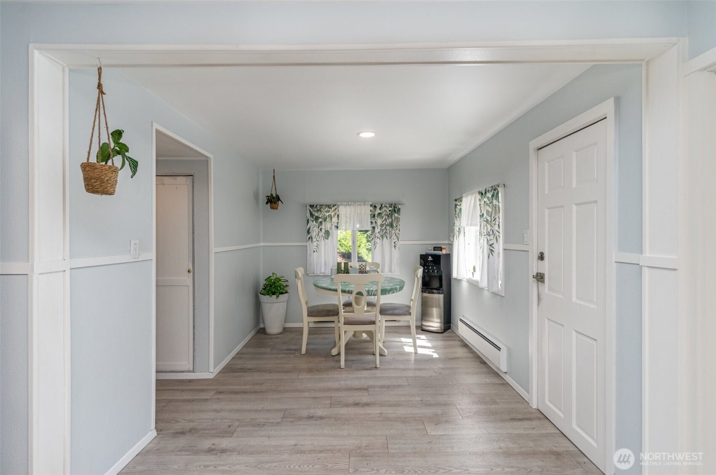 2726 Pioneer Way E, Tacoma, WA 98404-5330