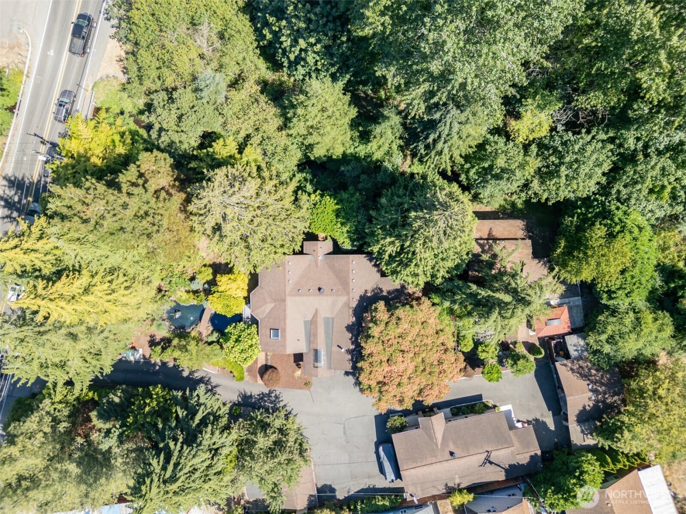 2726 Pioneer Way E, Tacoma, WA 98404-5330