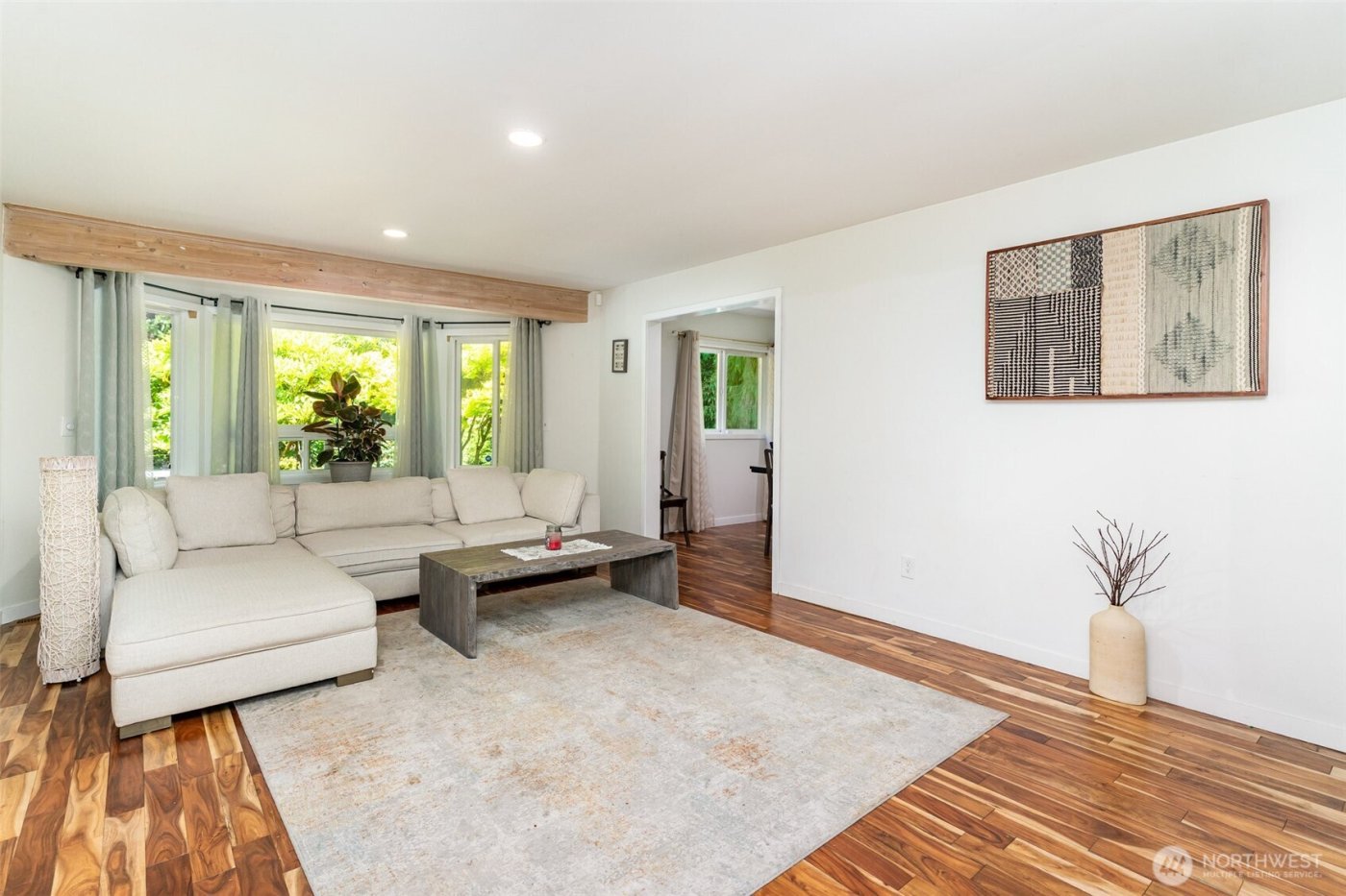 2726 Pioneer Way E, Tacoma, WA 98404-5330