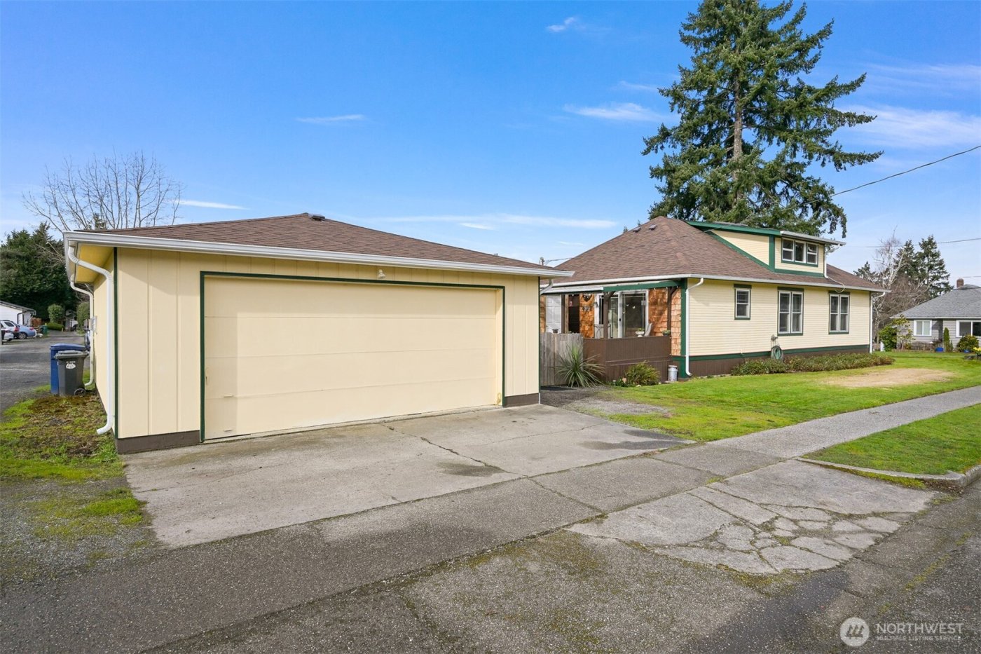 218 Evergreen Street , Mount Vernon, WA 98273