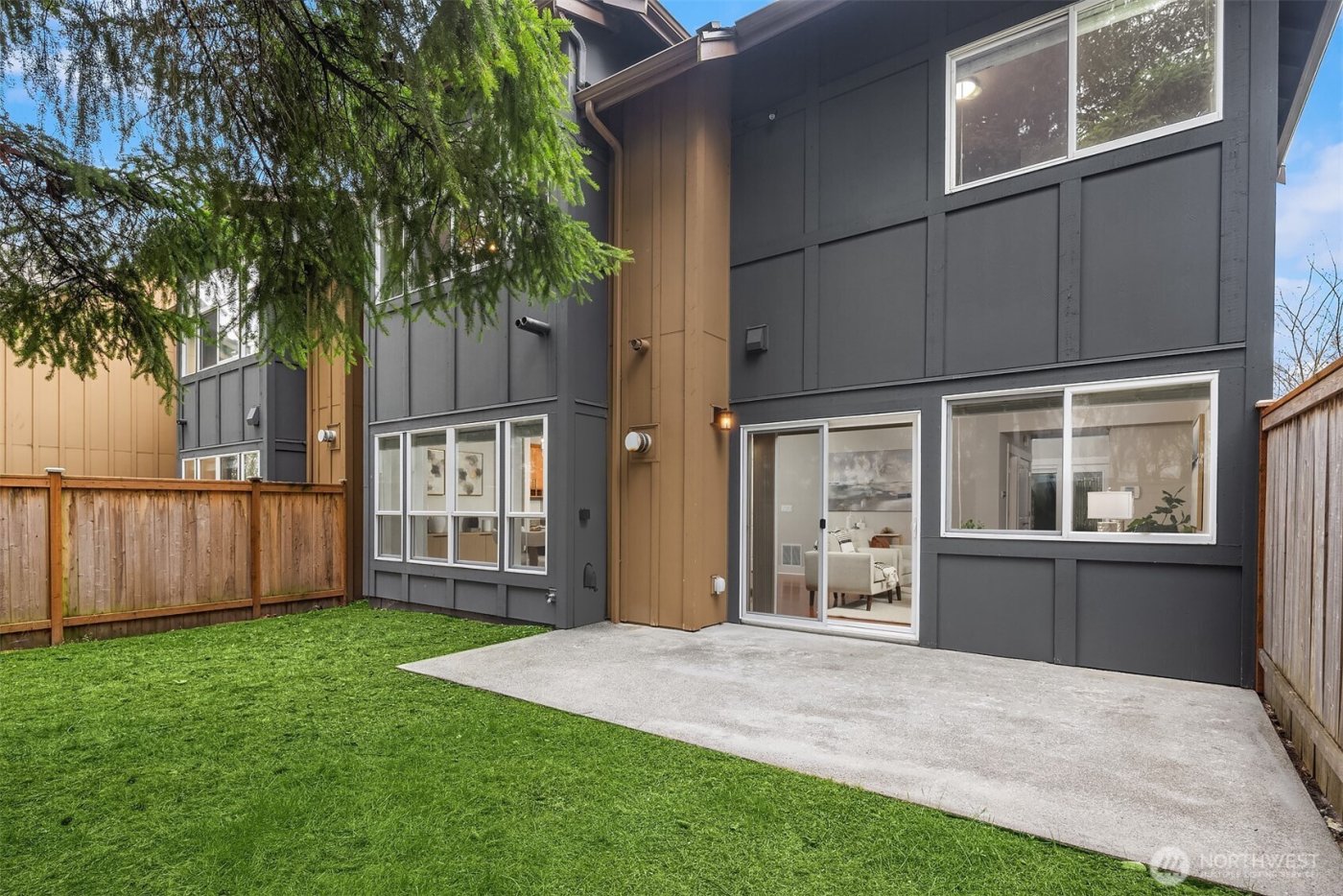 900 228th Avenue NE #1C, Sammamish, WA 98074-5804