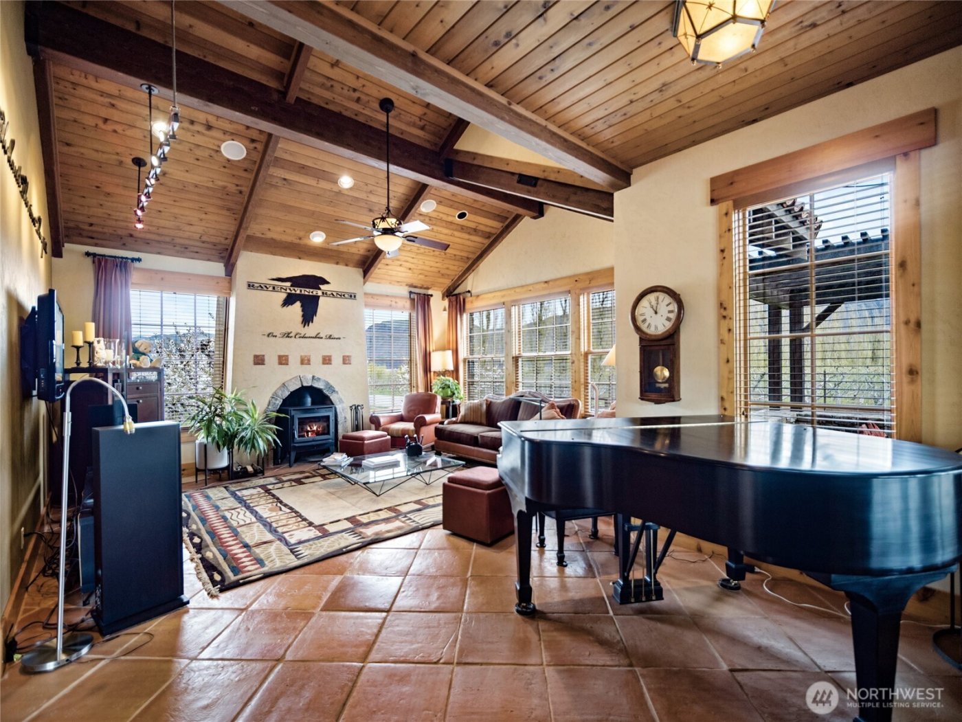 5814 Colockum Road , Malaga, WA 98828