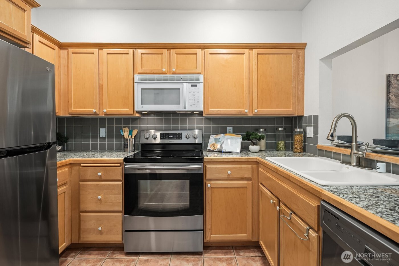 12439 NE Totem Lake Way #106, Kirkland, WA 98034