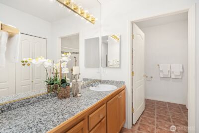 12439 NE Totem Lake Way #106, Kirkland, WA 98034 - Photo 17
