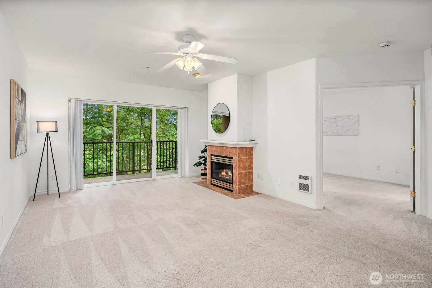 12439 NE Totem Lake Way #106, Kirkland, WA 98034