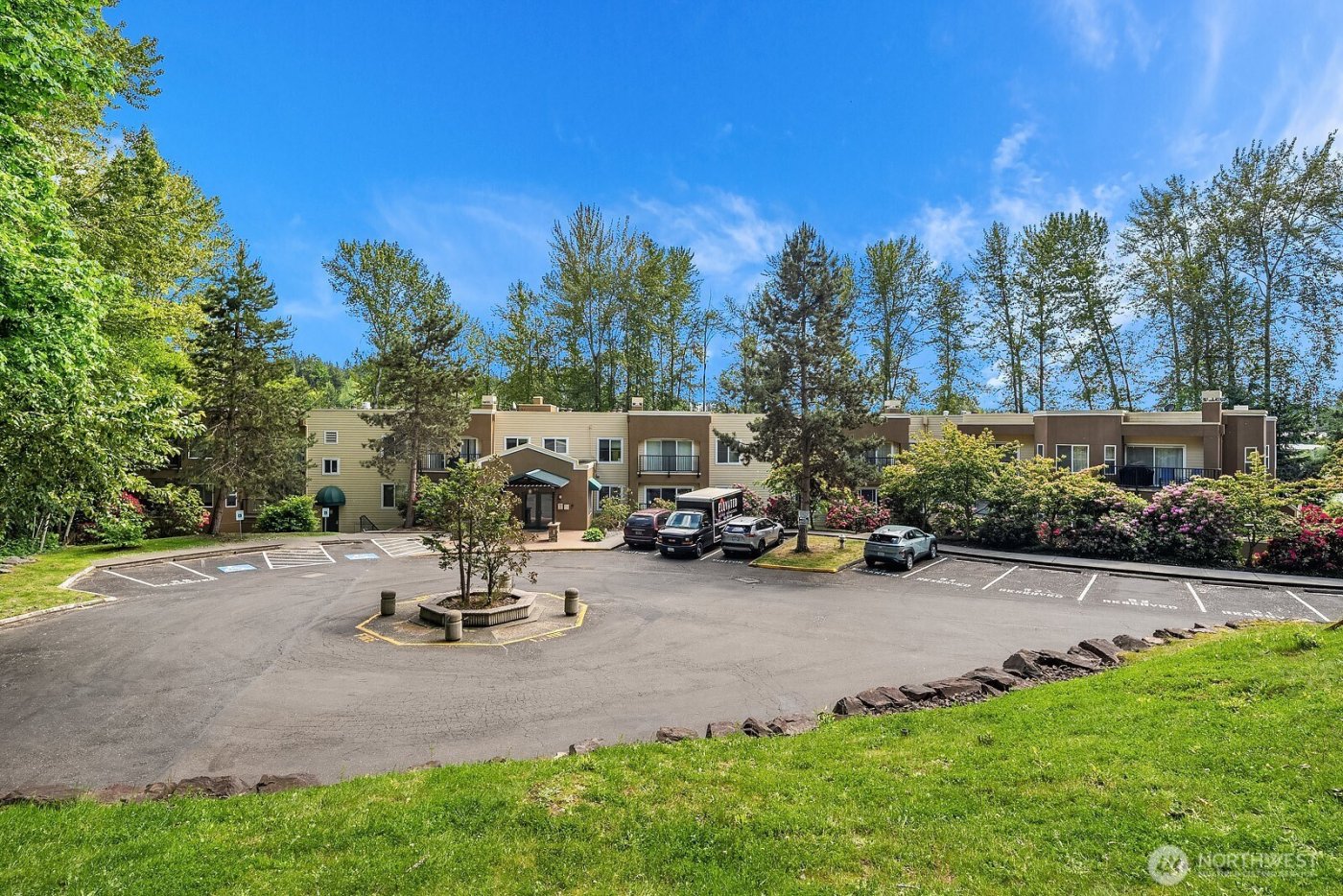 12439 NE Totem Lake Way #106, Kirkland, WA 98034