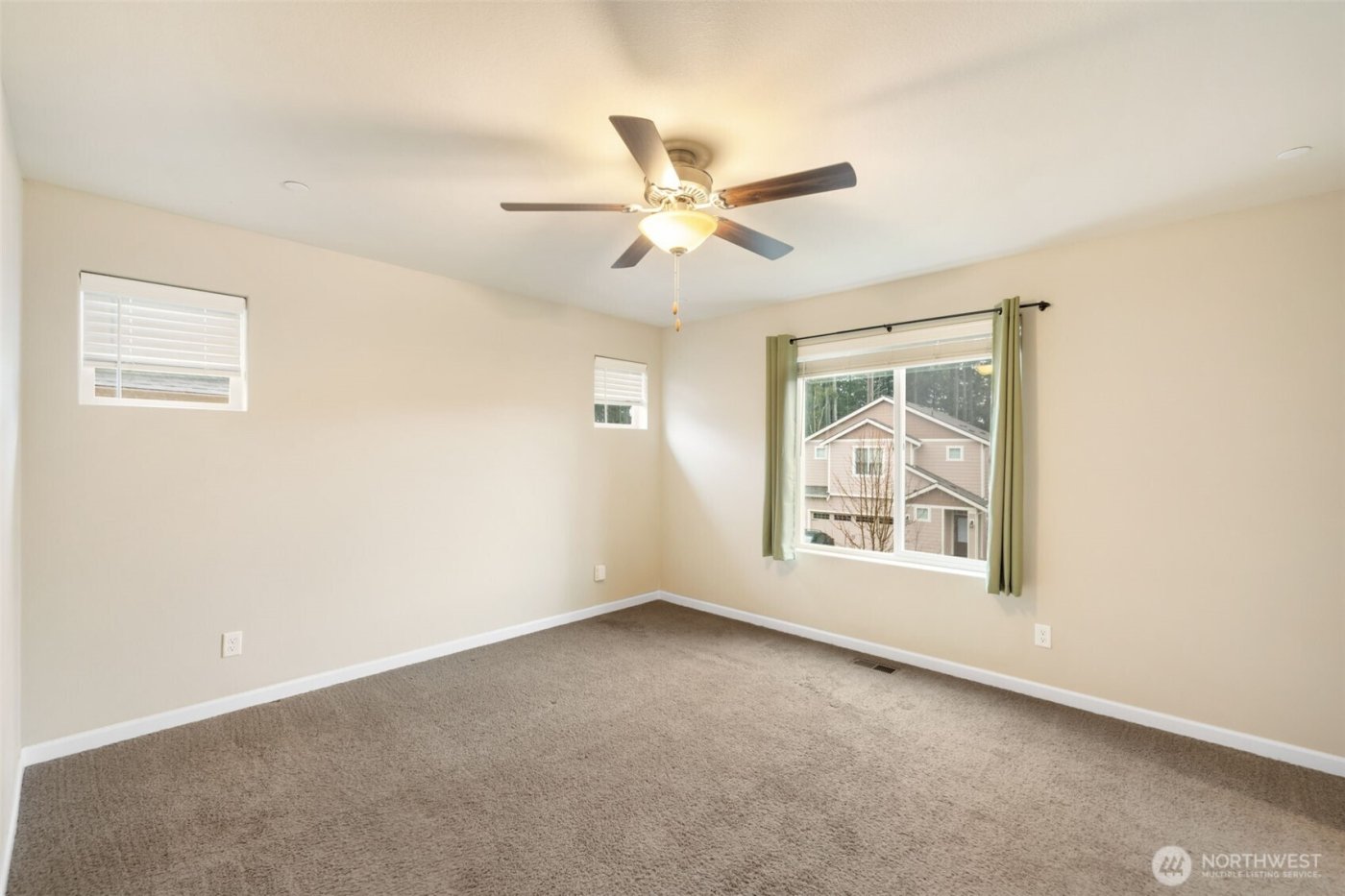 4774 Driftwood Street , Bremerton, WA 98312