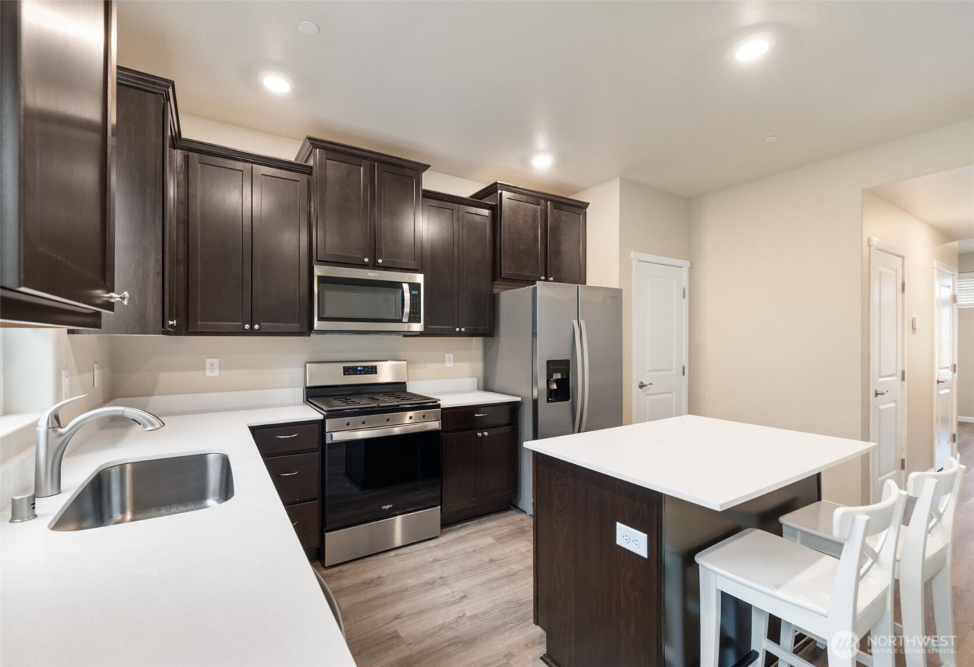 4774 Driftwood Street , Bremerton, WA 98312