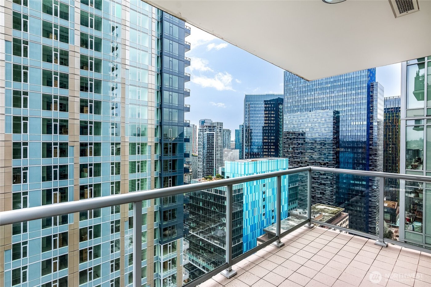 588 Bell Street #2902S, Seattle, WA 98121