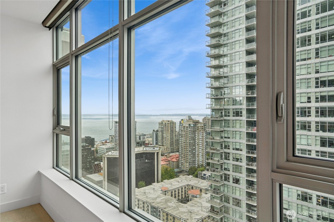 588 Bell Street #2902S, Seattle, WA 98121