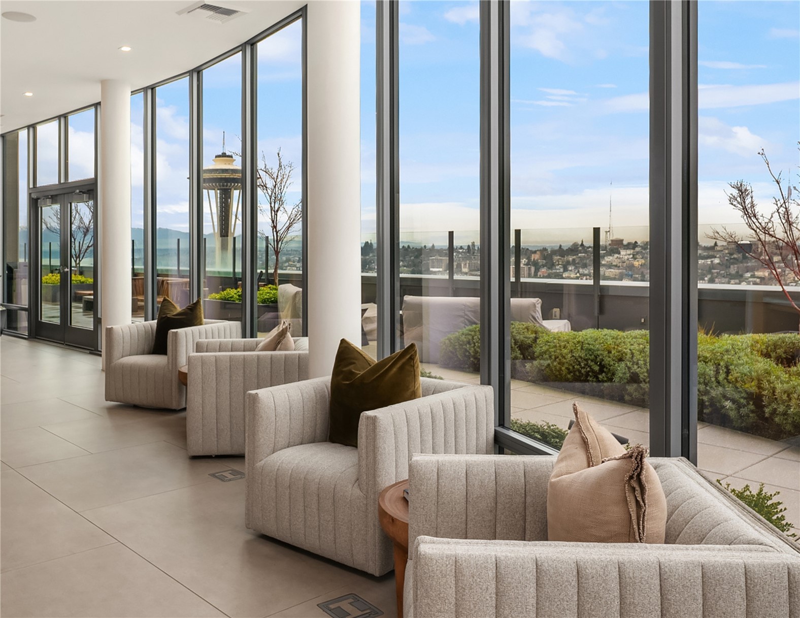 2510 6th Avenue #1401, Seattle, WA 98121