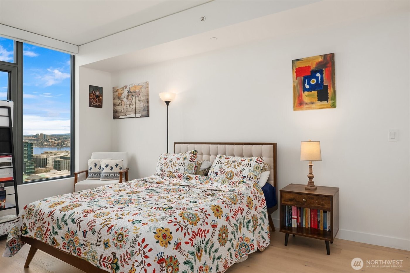 2510 6th Avenue #1401, Seattle, WA 98121