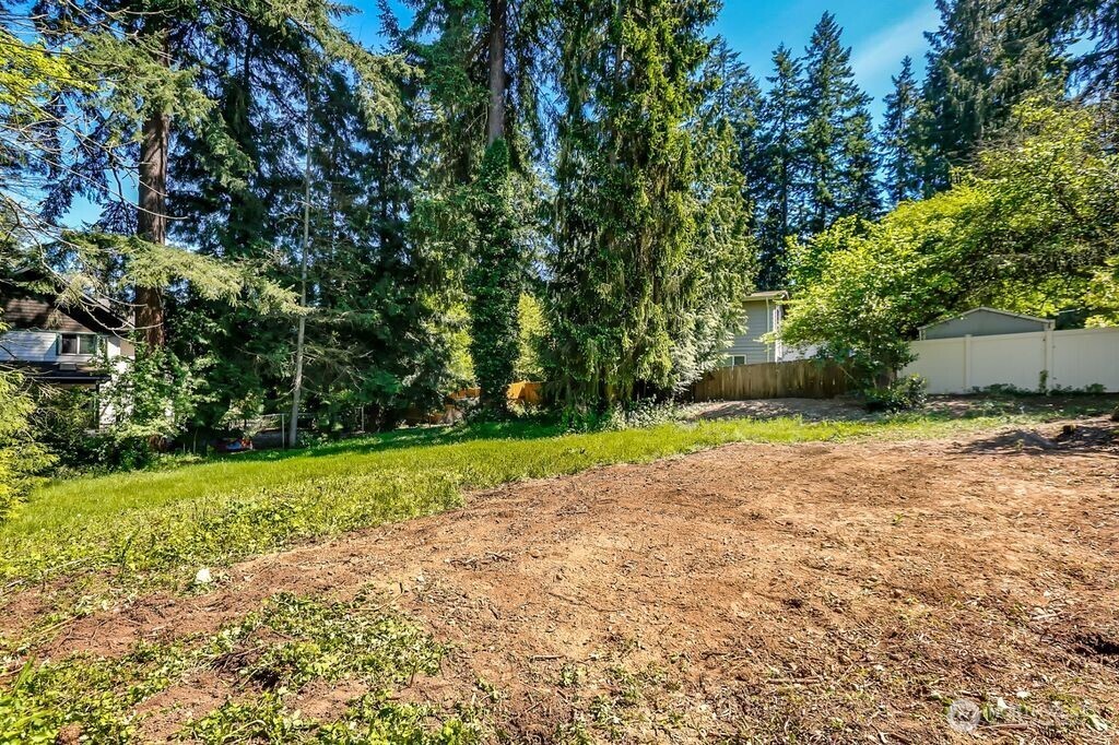 15712 Greenwood Avenue N, Shoreline, WA 98133