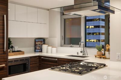 588 Bell Street #710S, Seattle, WA 98121 - Photo 9