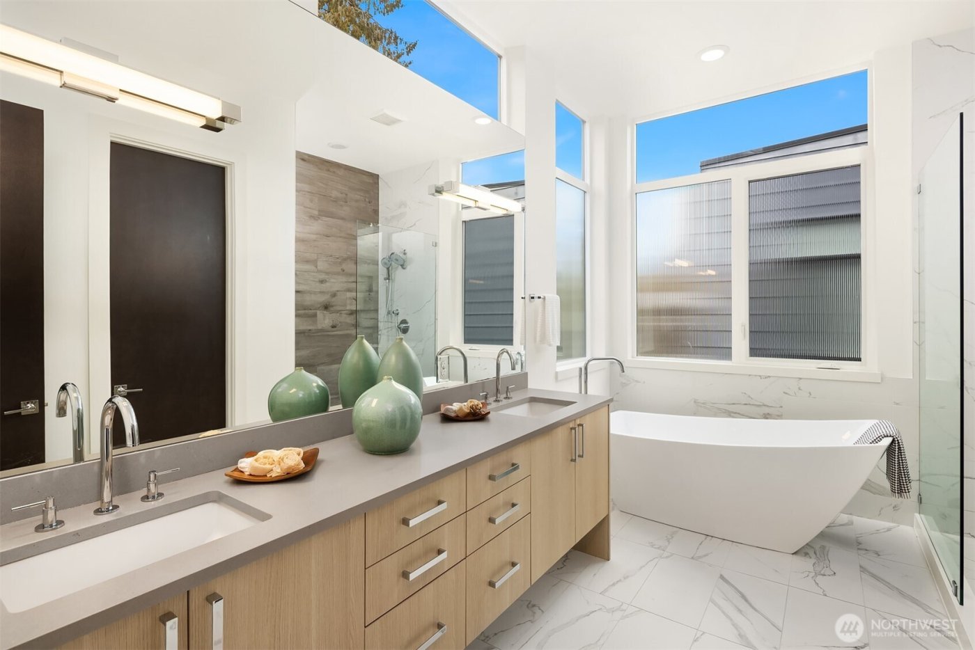 369 3rd Place NW, Issaquah, WA 98027