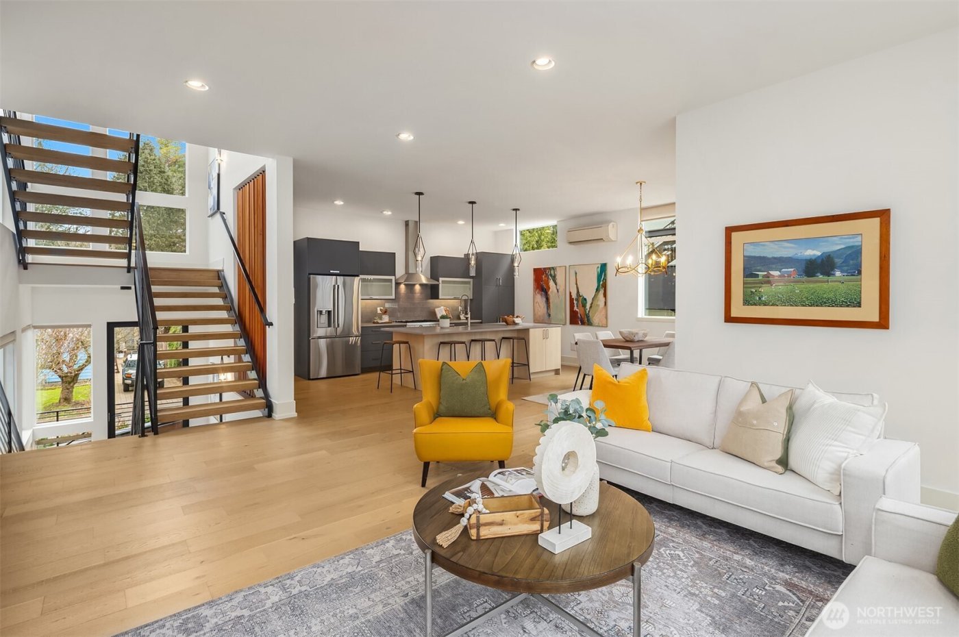 369 3rd Place NW, Issaquah, WA 98027