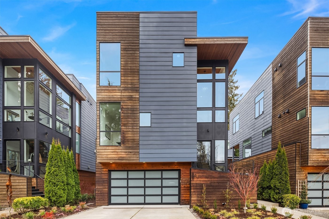 369 3rd Place NW, Issaquah, WA 98027