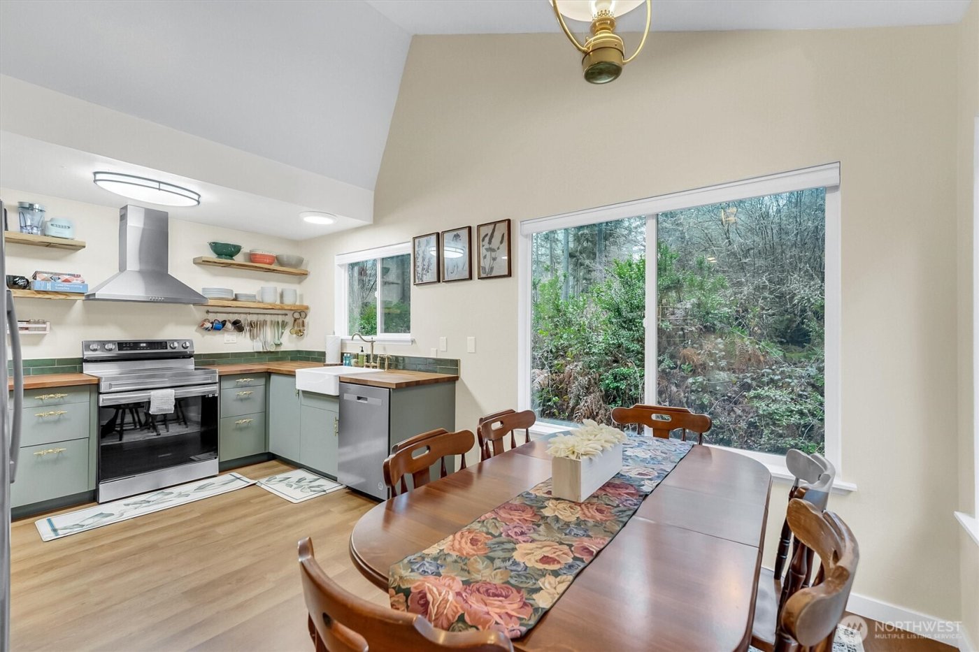 11807 Dogwood Place , Anderson Island, WA 98303