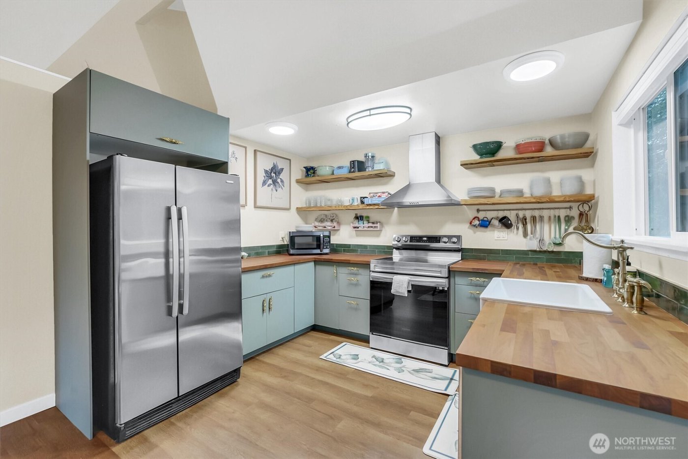 11807 Dogwood Place , Anderson Island, WA 98303