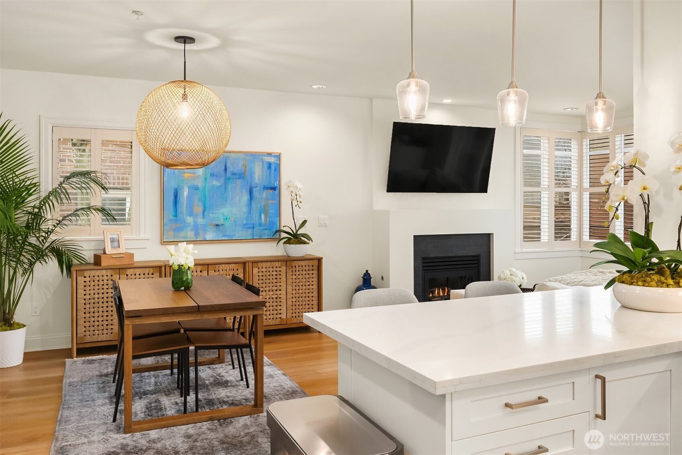 719 2nd Avenue W #202, Seattle, WA 98119