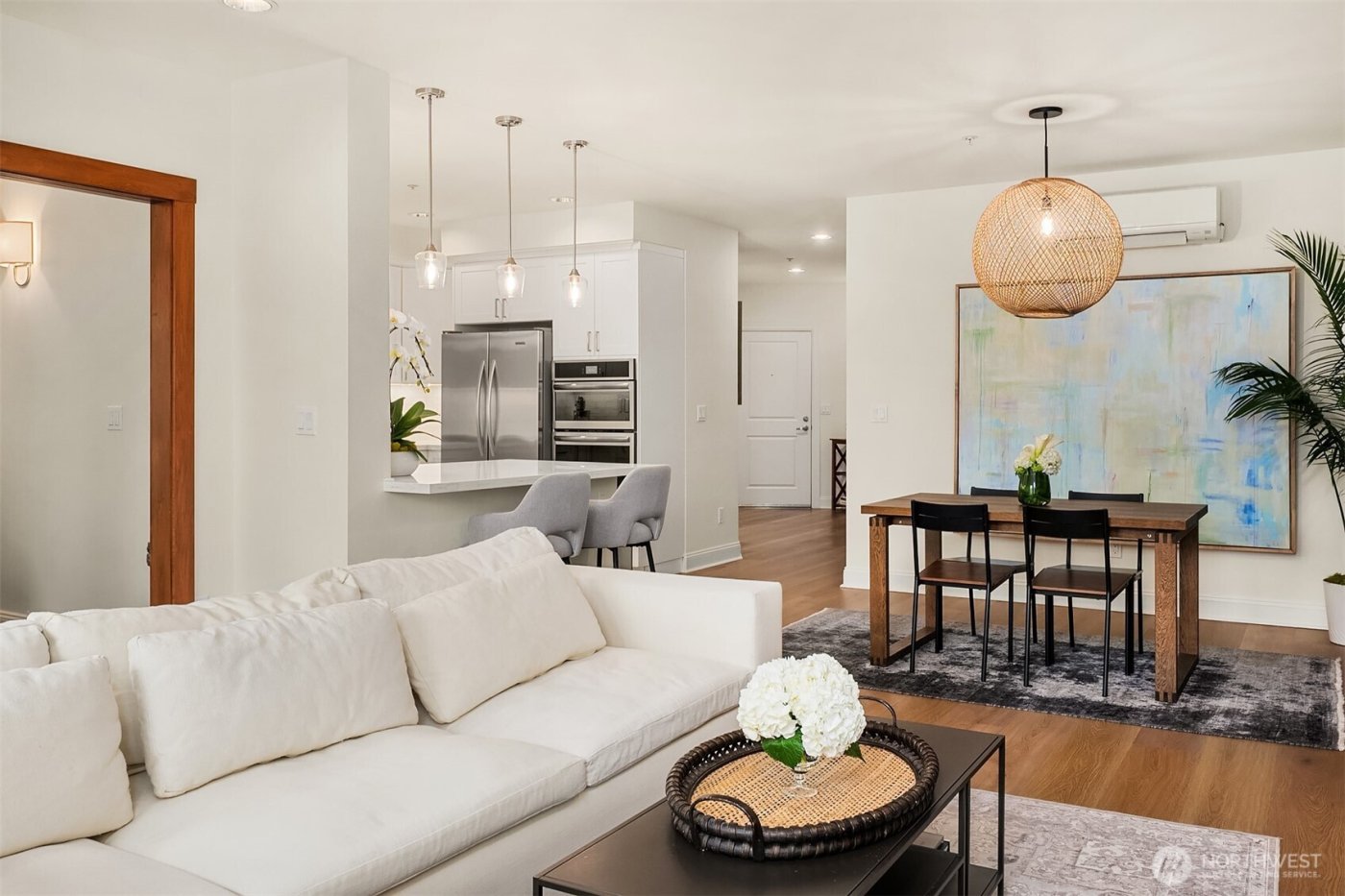 719 2nd Avenue W #202, Seattle, WA 98119