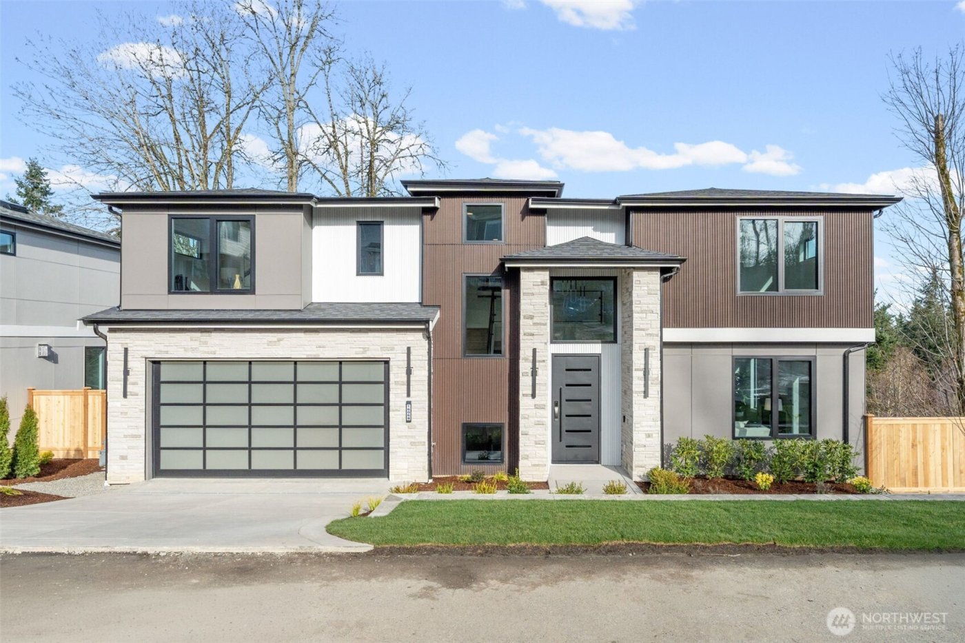 16068 SE 44TH Court , Bellevue, WA 98006