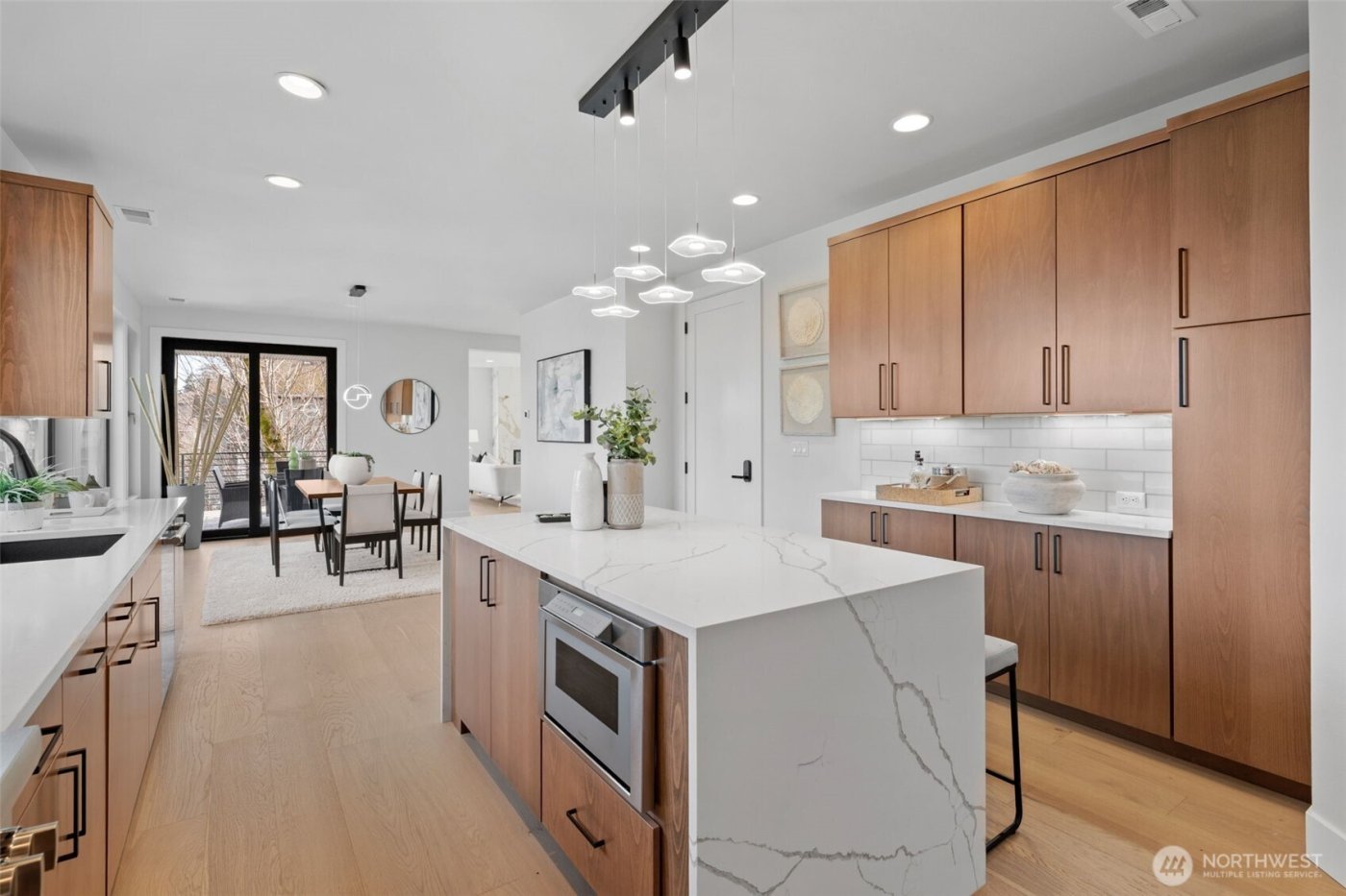 16068 SE 44TH Court , Bellevue, WA 98006