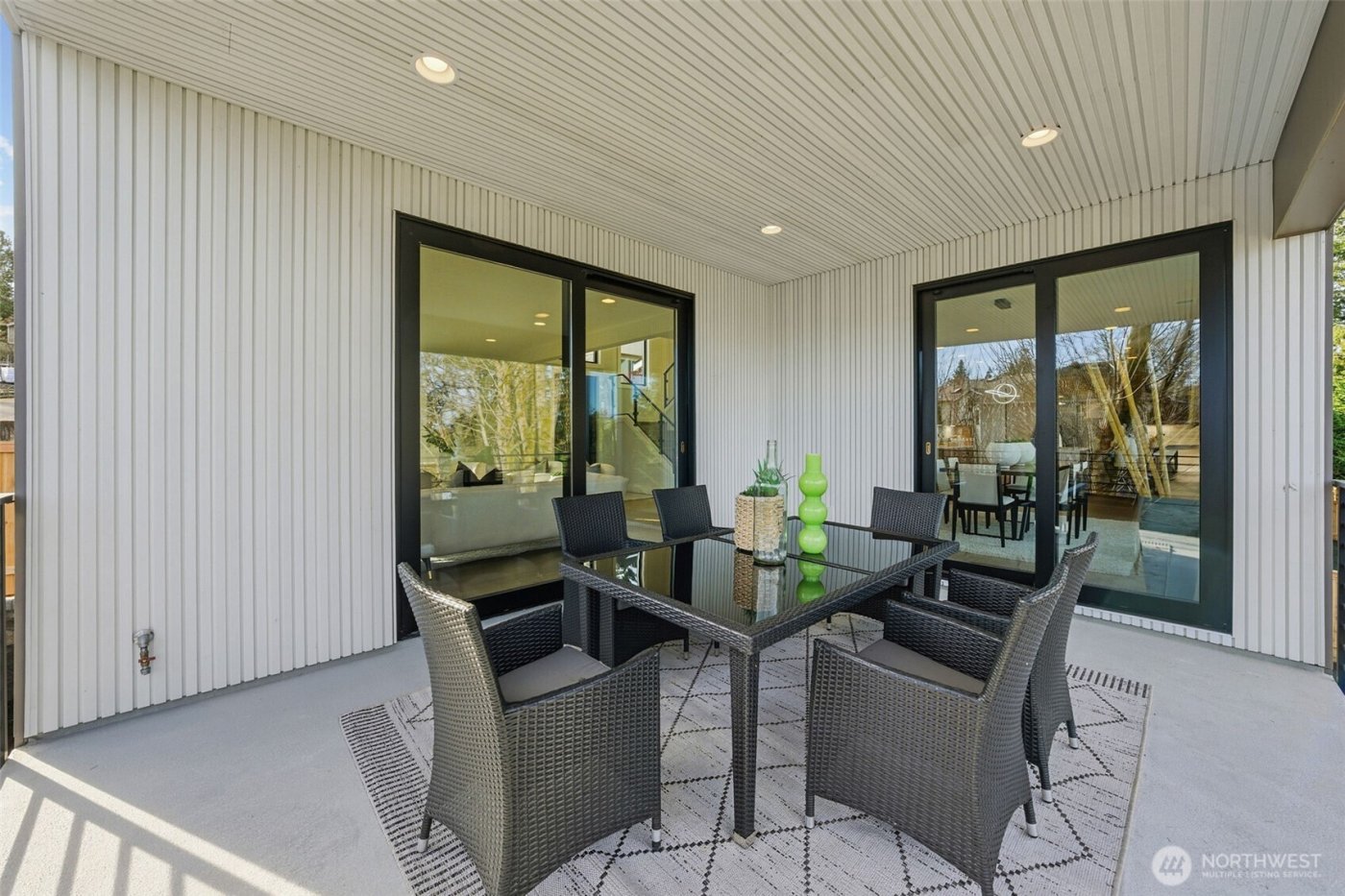 16068 SE 44TH Court , Bellevue, WA 98006