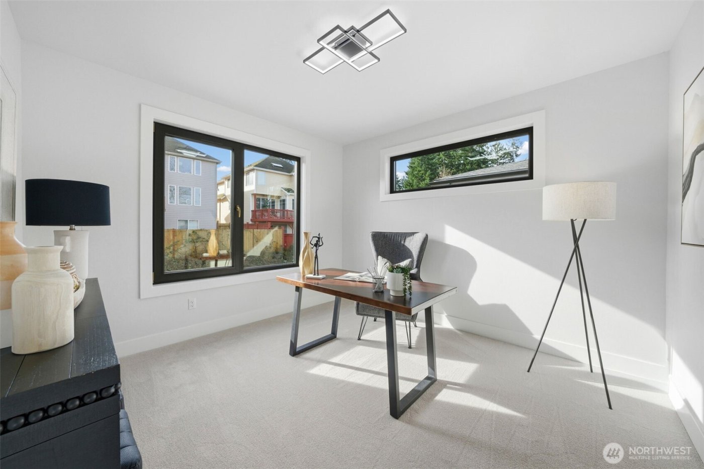 16068 SE 44TH Court , Bellevue, WA 98006