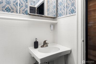 12027 10th Avenue S, Seattle, WA 98168 - Photo 20