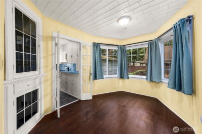 12027 10th Avenue S, Seattle, WA 98168 - Photo 8