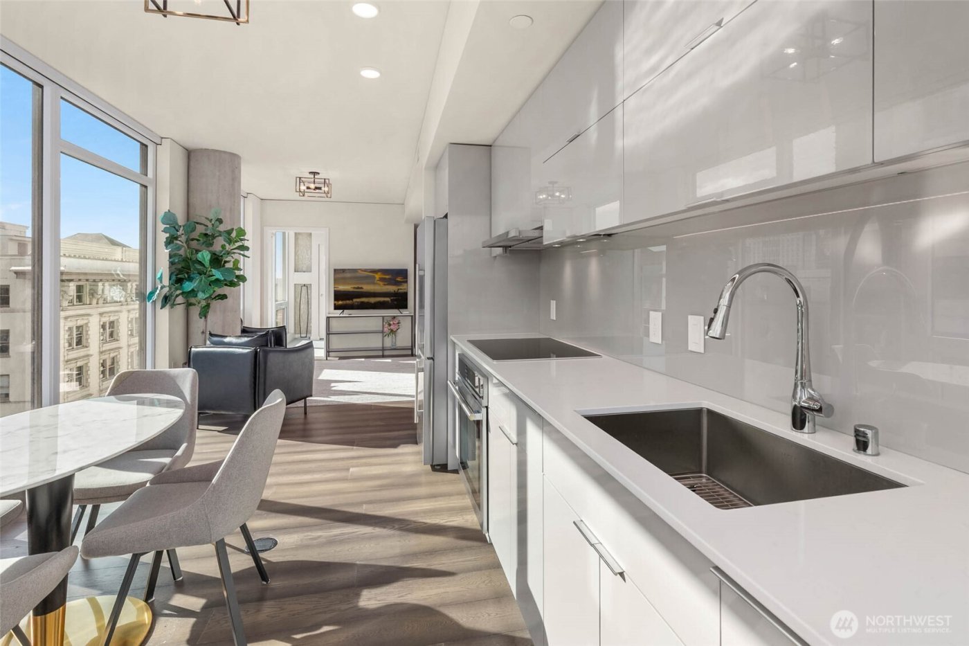 450 S Main St #806, Seattle, WA 98104