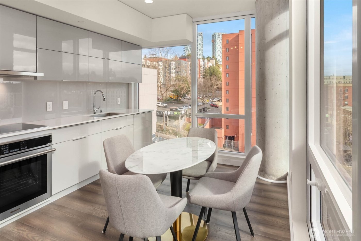 450 S Main St #806, Seattle, WA 98104