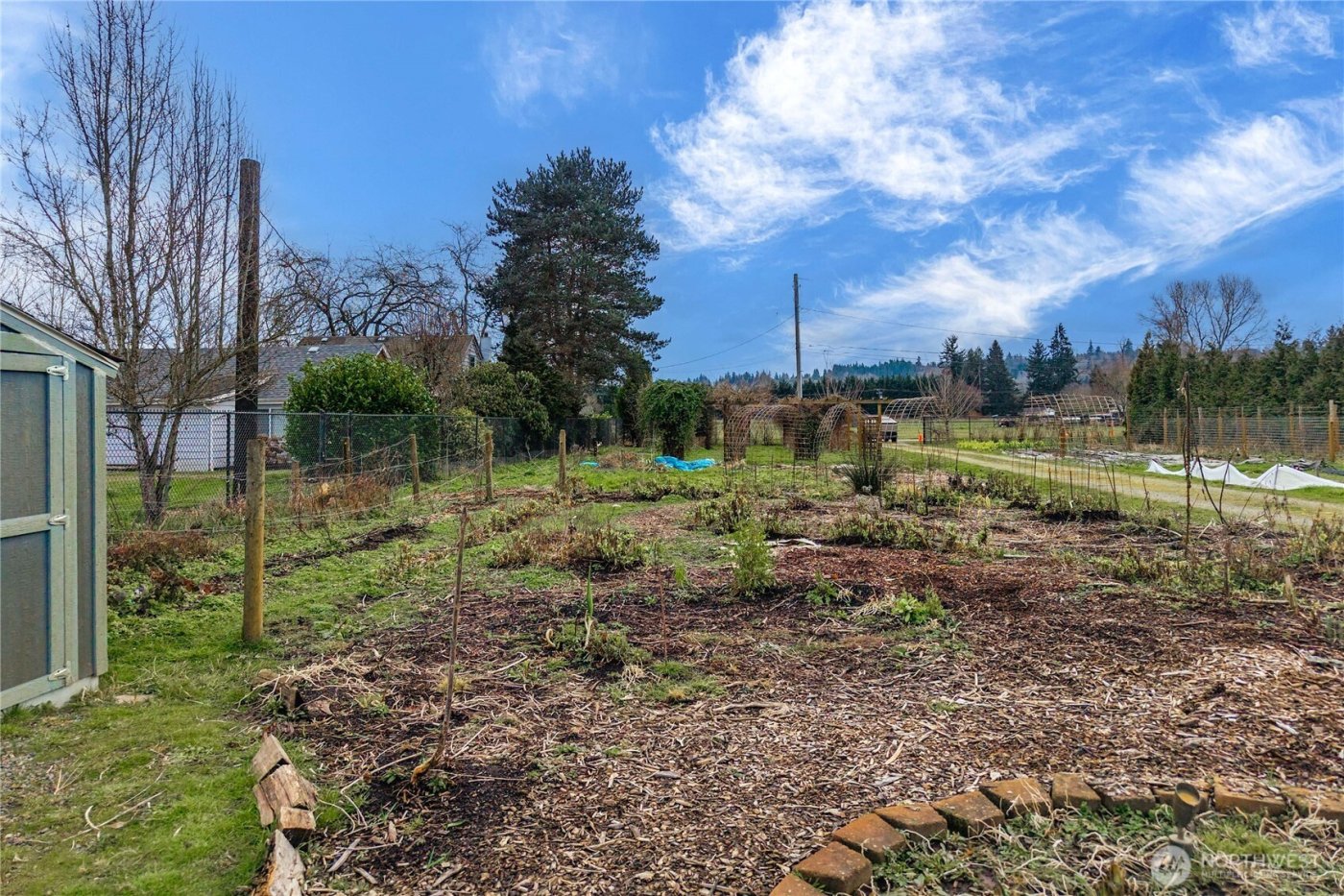 6905 60th St E , Puyallup, WA 98371