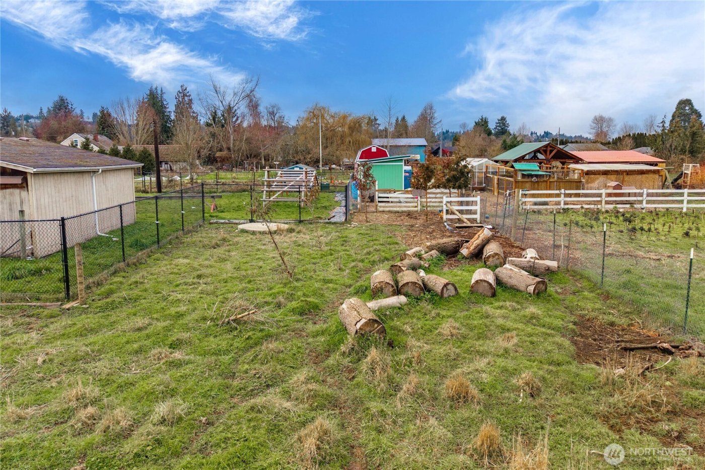 6905 60th St E , Puyallup, WA 98371