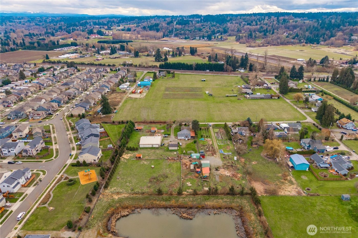 6905 60th St E , Puyallup, WA 98371