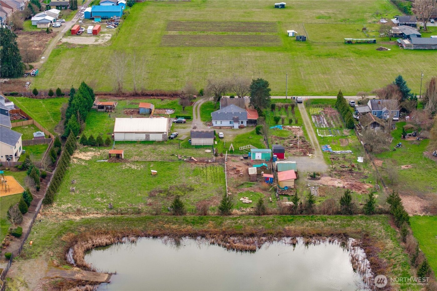 6905 60th St E , Puyallup, WA 98371