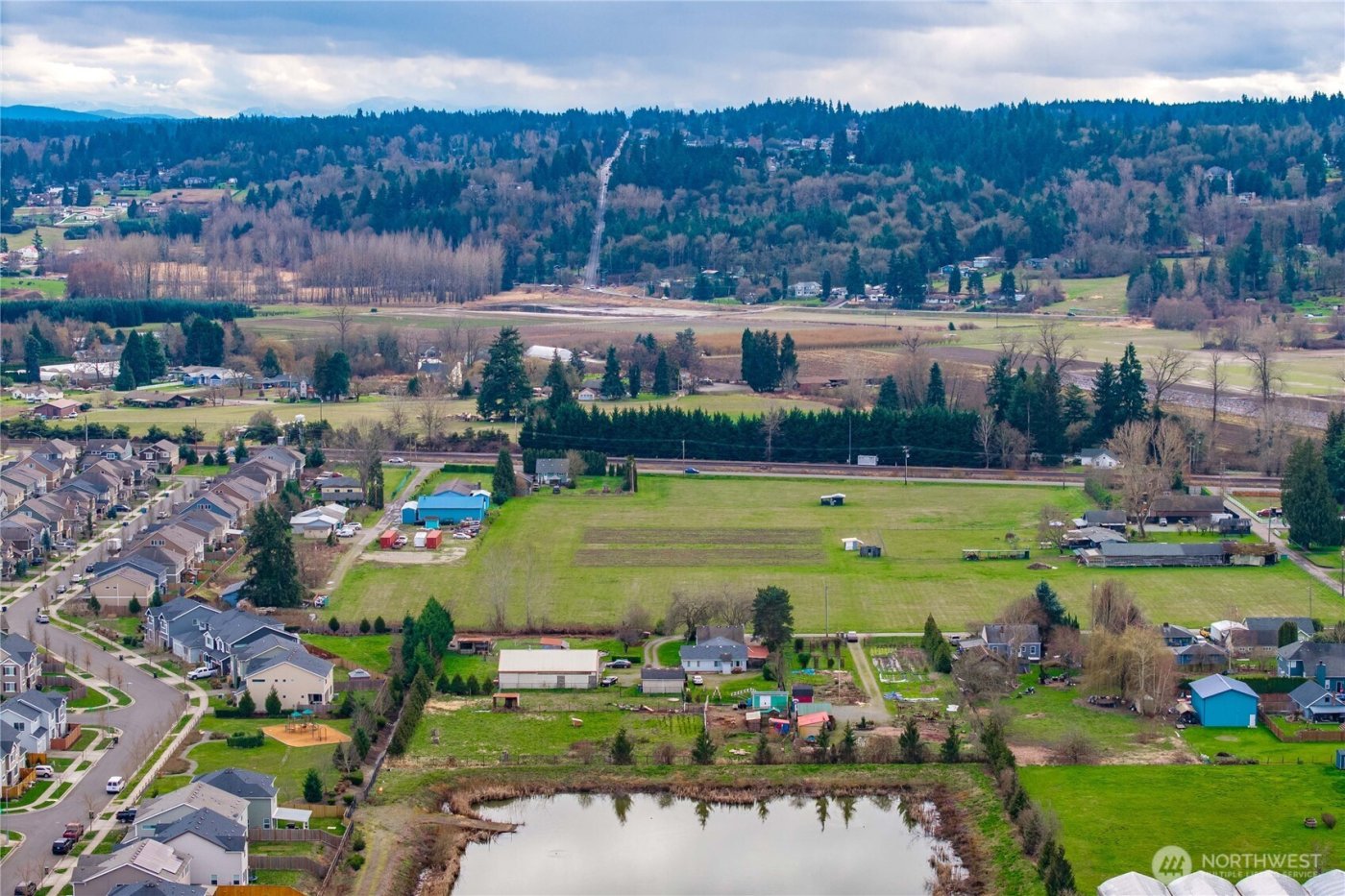 6905 60th St E , Puyallup, WA 98371