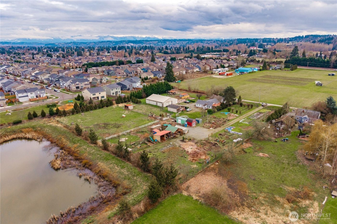 6905 60th St E , Puyallup, WA 98371