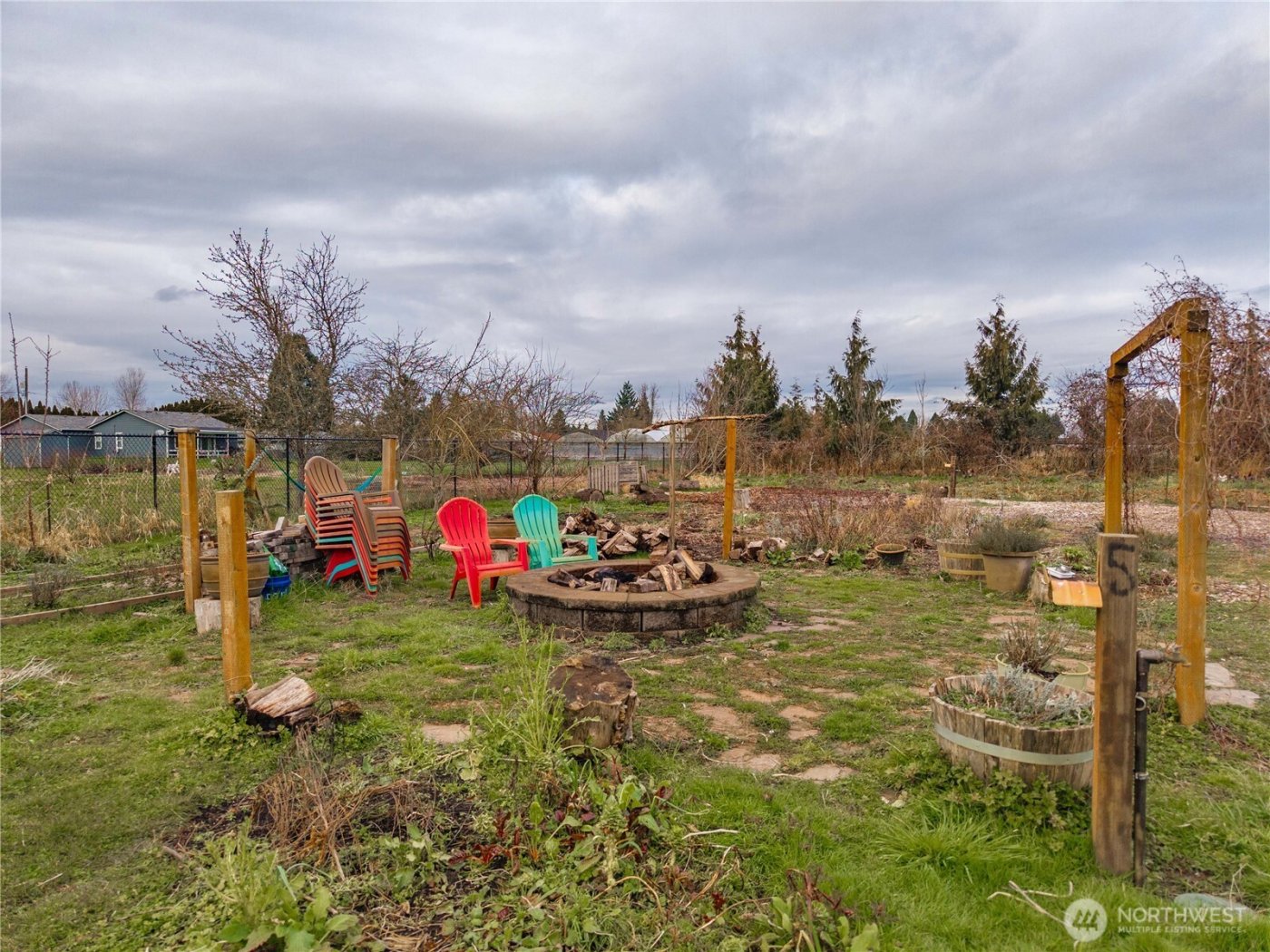 6905 60th St E , Puyallup, WA 98371