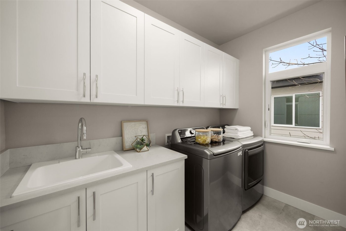 315 State Street S #21, Kirkland, WA 98033